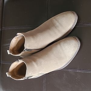 Men's Tan size 8 Chelsea boots